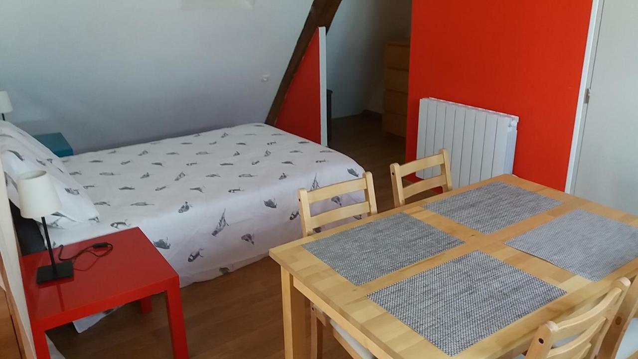 Le Charme Du Chateau Lägenhet Les Andelys Exteriör bild